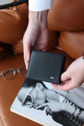 Шкіряний чоловічий гаманець з металевим тримачем для купюр
