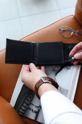 Чоловічий шкіряний гаманець з прозорими відділами для документів та водійського посвідчення