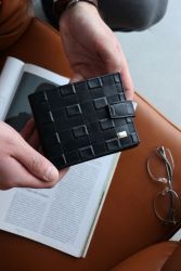 Чоловічий шкіряний гаманець з плетенням
