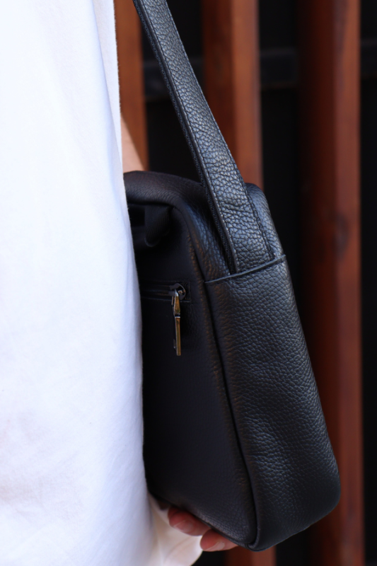 Чоловіча шкіряна сумка через плече, месенджер із натуральної шкіри з додатковими кишенями