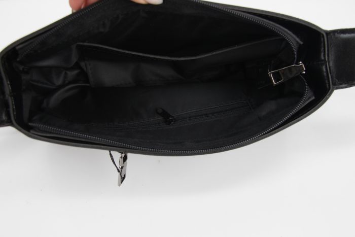 Женская сумка-багет МІС 36160 черная